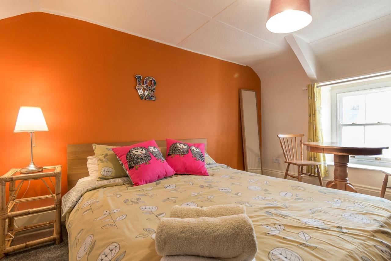 Manorbier Castle Inn Sunset Room Dış mekan fotoğraf