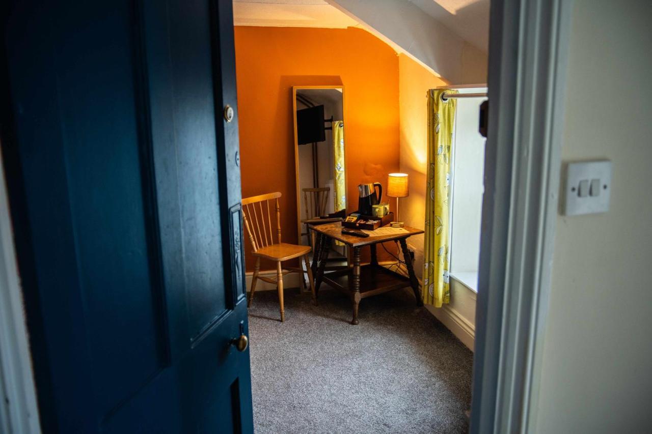 Manorbier Castle Inn Sunset Room Dış mekan fotoğraf